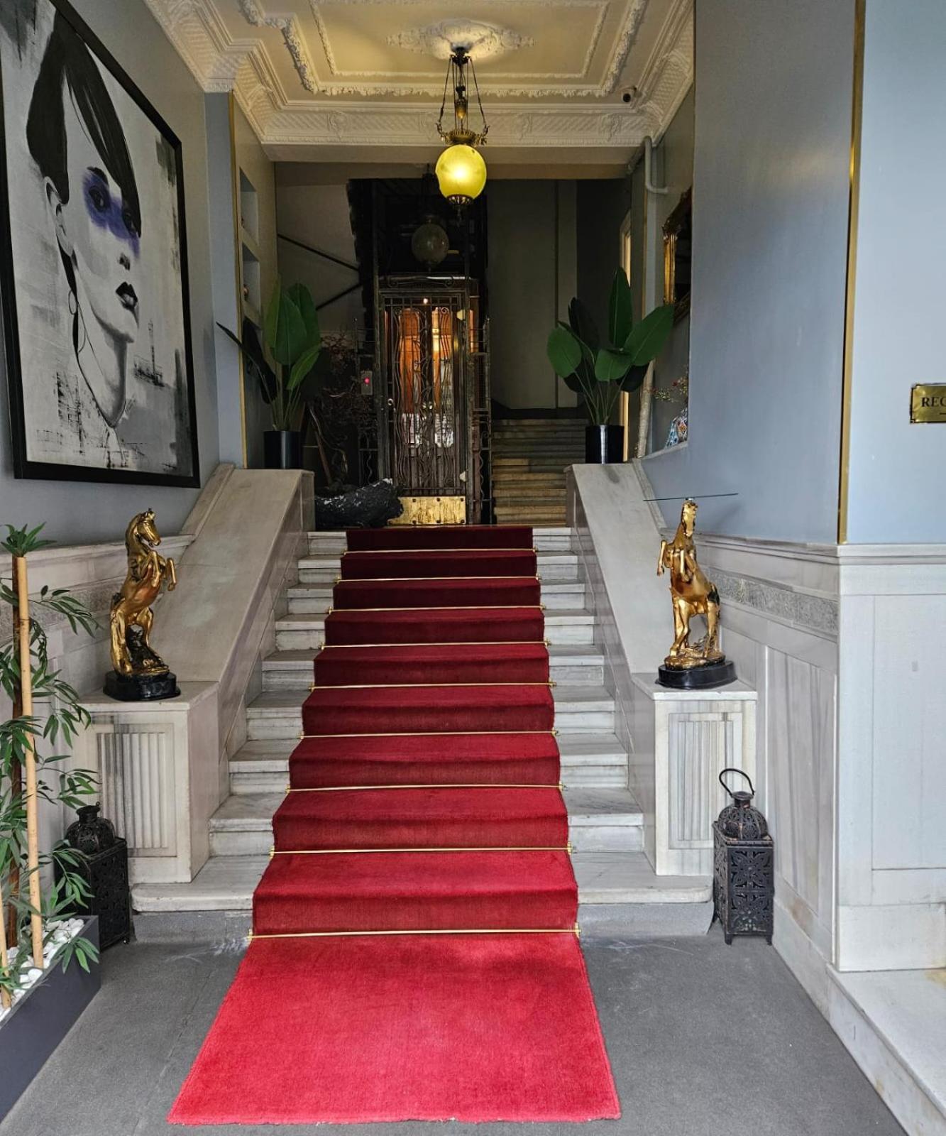 Lina Taksim Pera Former Walton Hotel