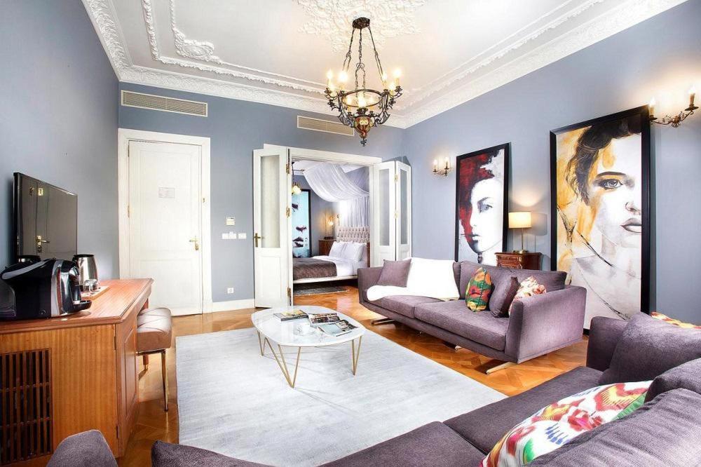 Lina Taksim Pera Former Walton Otel