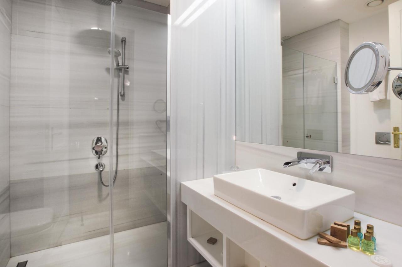 Lina Taksim Pera Former Walton Otel 4*